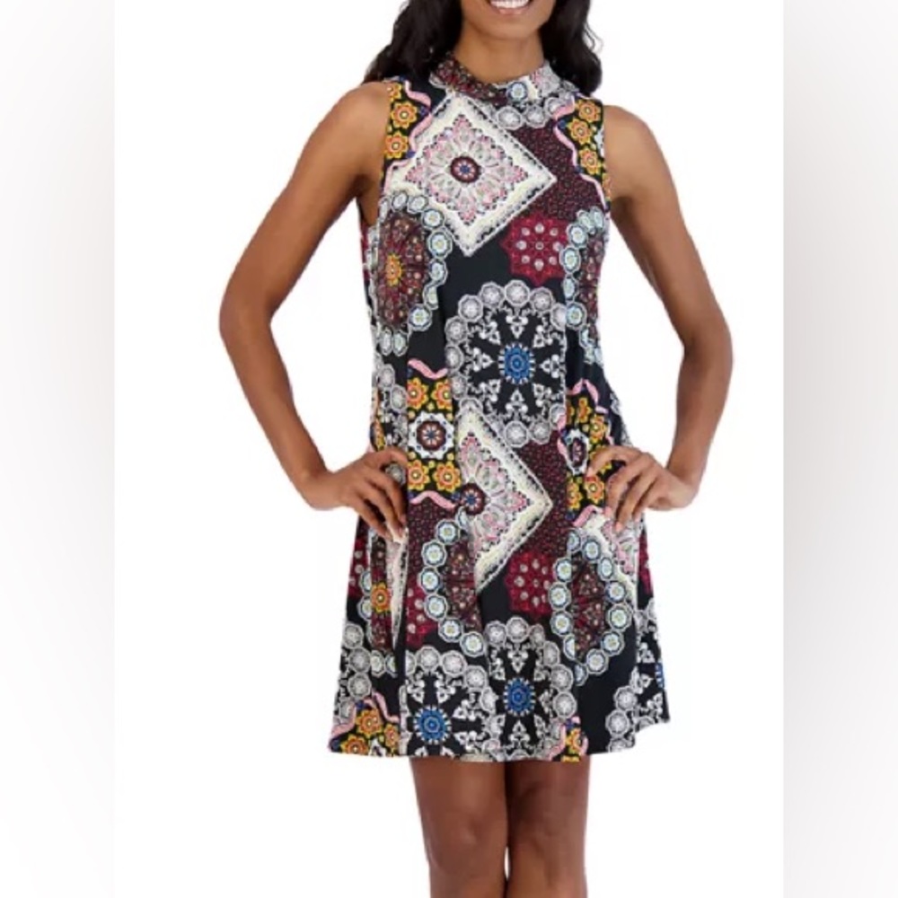 Robbie Bee Medallion Print Dress
